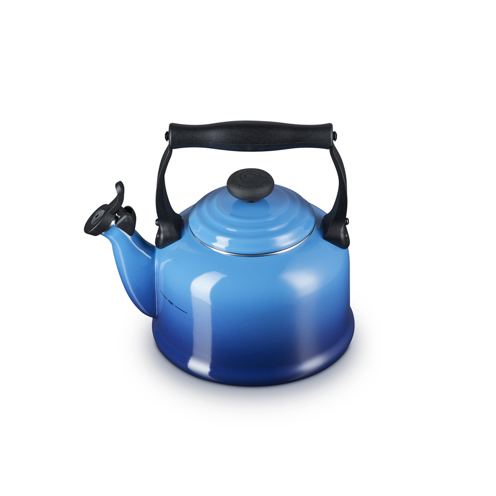 Le creuset store 2.1 litre kettle